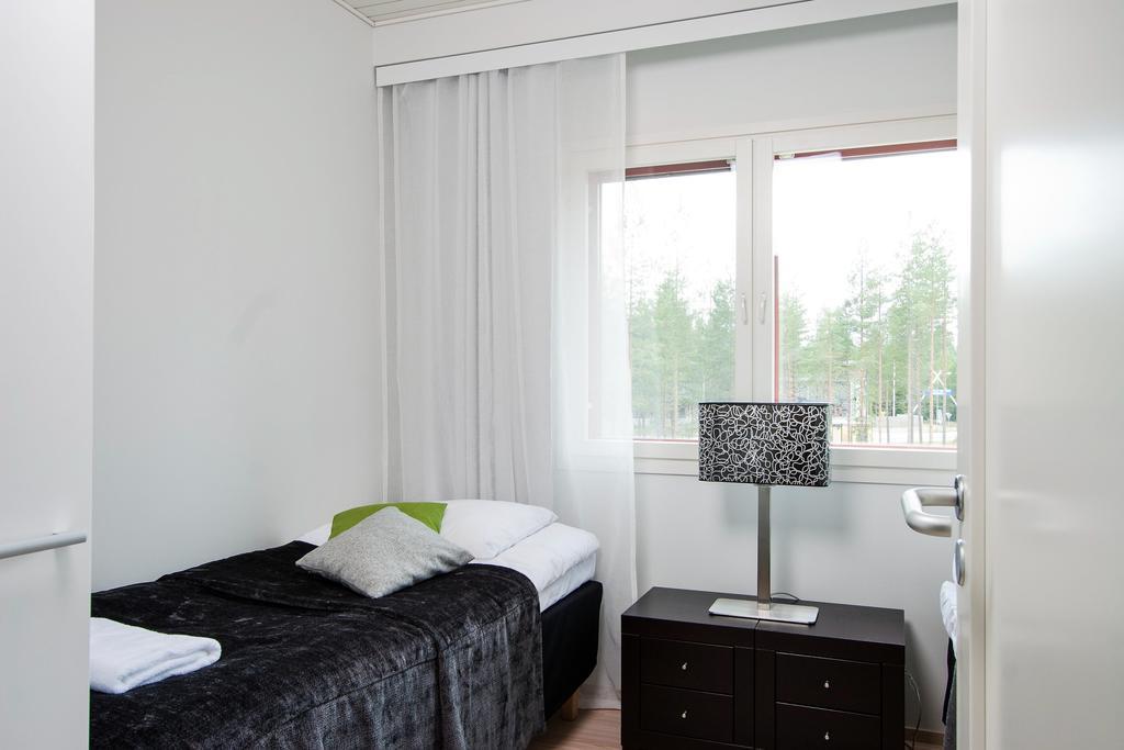 Haapala Suites Entinen Iida Вуокати Стая снимка
