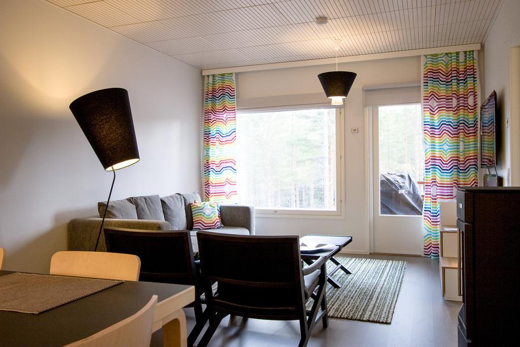 Haapala Suites Entinen Iida Вуокати Стая снимка